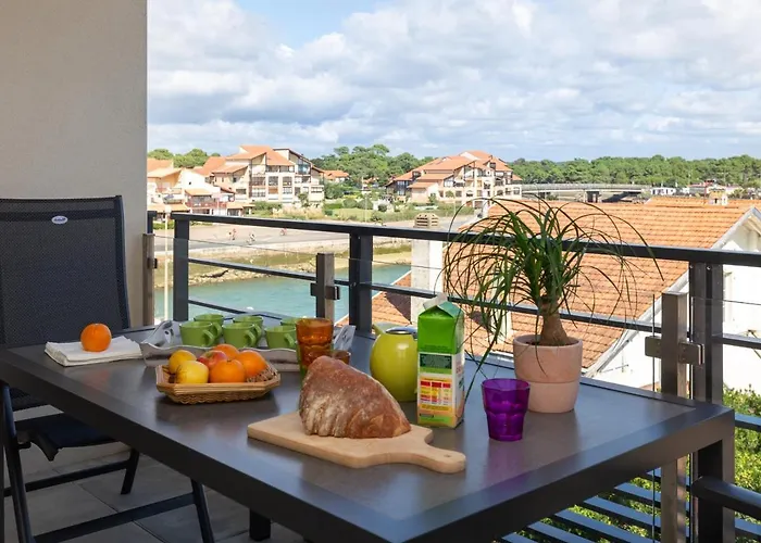 Superbe Appartement Neuf A Deux Pas De La Plage Avec Balcon Et Parking Prive A Capbreton - Fr-1-239-387